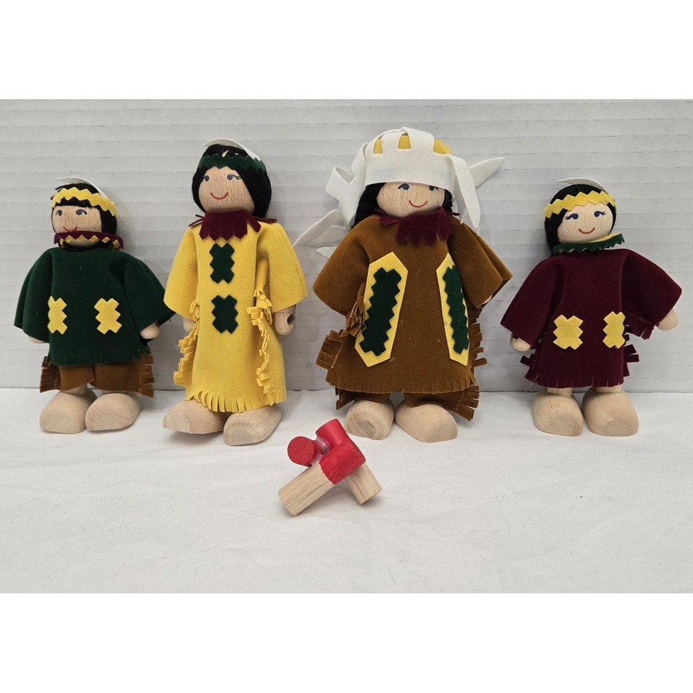 Winzlinge "Indigenes Volk' (Indigenous People) 4 Pc Wooden Educational Figures